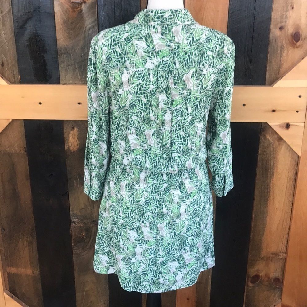 𝅺CAbi leaf print blouson style wrap dress, size XS - Picture 7 of 8